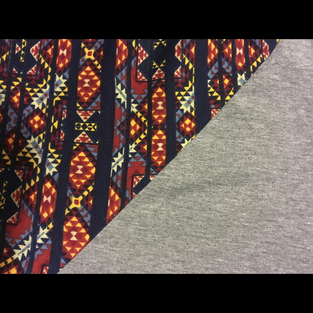 NEW LuLaRoe Aztec Randy Raglan Tee - Picture 3 of 4